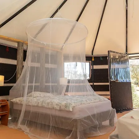 فيلة Captivating House Surrounded By Olive Grove In Seferihisar إزمير